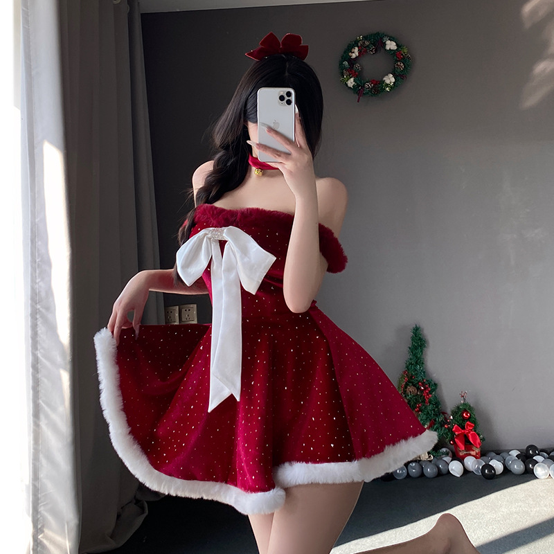 Nouveaux costumes de Noël. Noël - vêtements à thème pour croix - Border le commerce extérieur en gros. Robes de bataille de Noël en peluche. Robes rouges sexy pour le Nouvel An366 Prix:$199.99